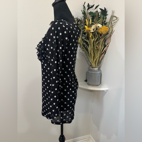 International INC Concepts Polka Dot Ruffle Black and White Top Size XL Juniors - Picture 3 of 9